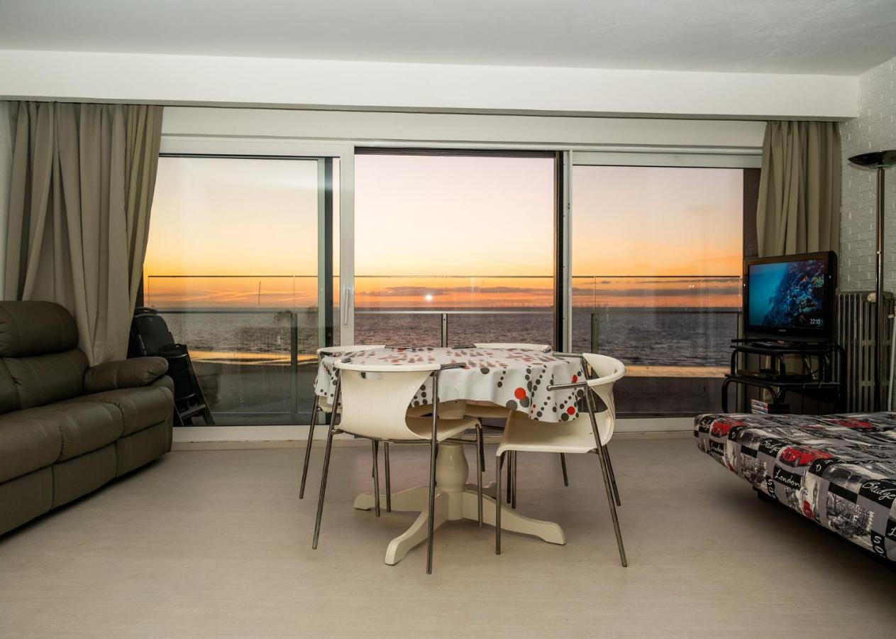 Moderne Studio Met Zeezicht Naast Casino Blankenberge Apartment Luaran gambar